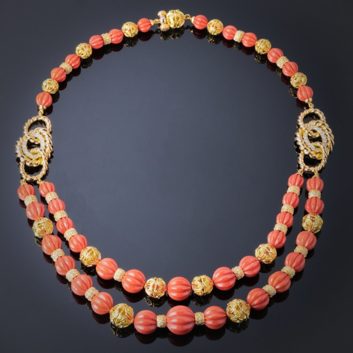 Scilla, Collana con pietre dure e diamanti